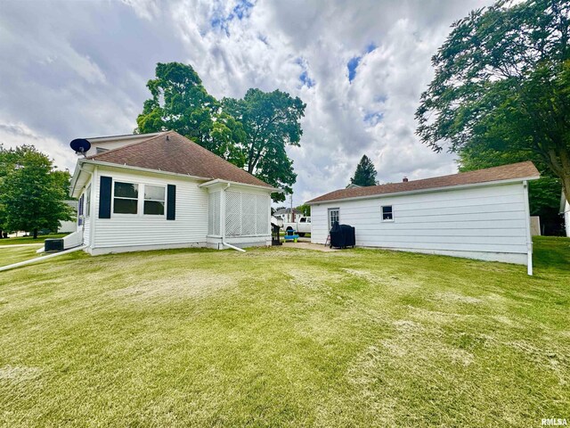 111 NE 5th St, Aledo, IL 61231