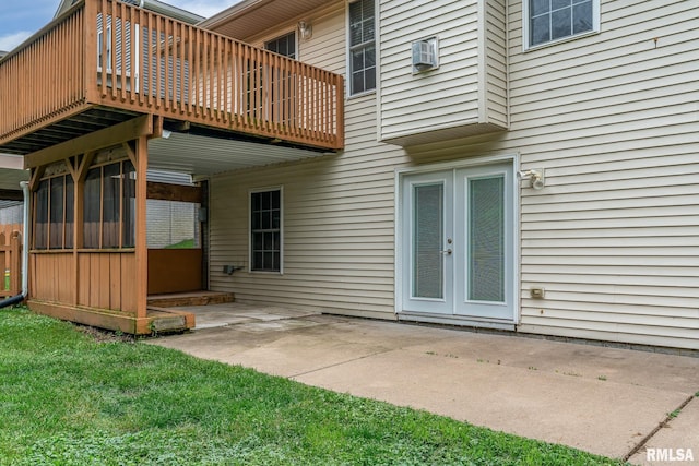 6939 Cresthill Dr, Davenport, IA 52806 - view of patio featuring a sunroom and a wooden deck