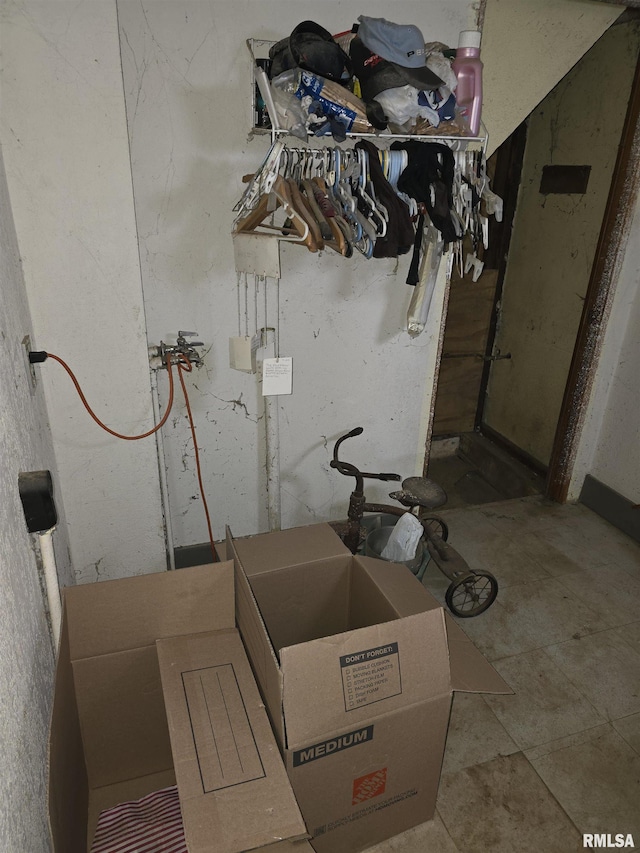 200 Muscatine St, Dixon, IA 52745 - view of utility room