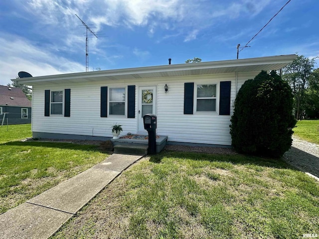 1105 Kerr St, Eldorado, IL 62930 - photo 1