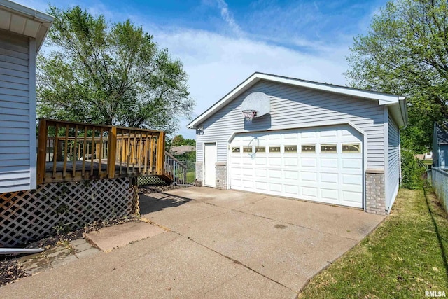 1413 N Pioneer St, Davenport, IA 52804 - view of detached garage