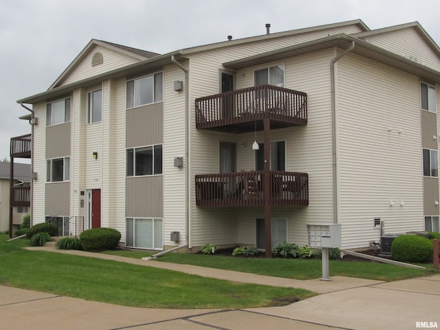4186 Fairview Dr Unit 5, Bettendorf, IA 52722 - view of building exterior