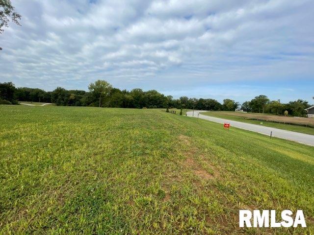 407 W 7th Ave, Coal Valley, IL 61240