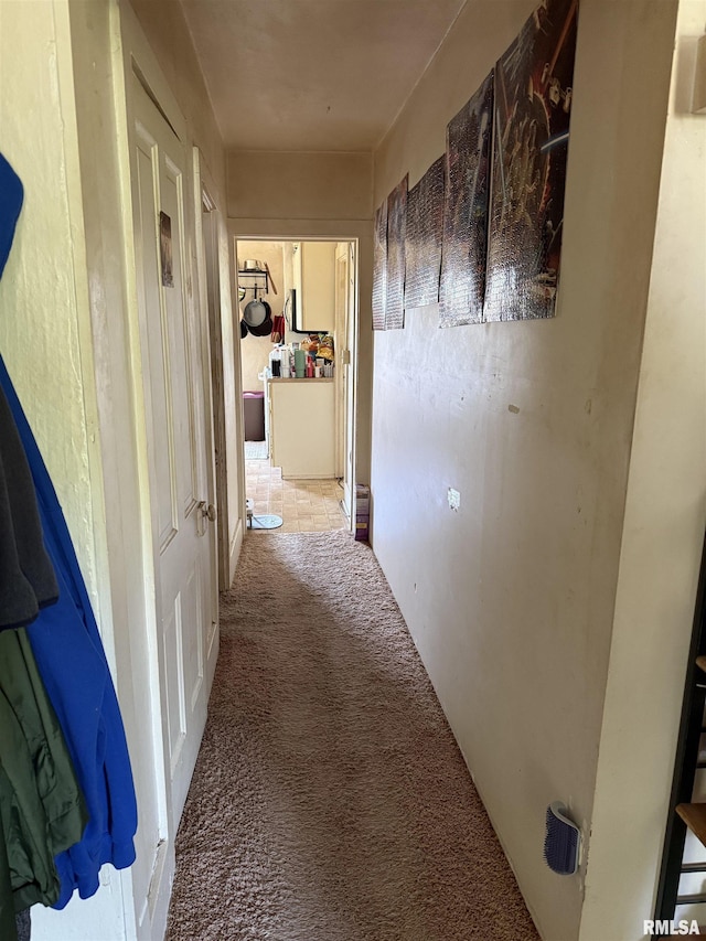 105-109 NE 5th Ave, Aledo, IL 61231 - corridor with carpet