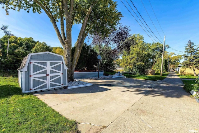 22867 Great River Rd, Le Claire, IA 52753 - view of road