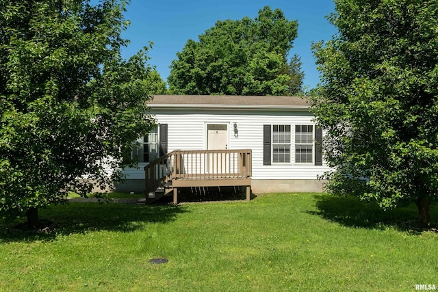 402 S Meadow St, Royalton, IL 62983 - rear view of house with a yard
