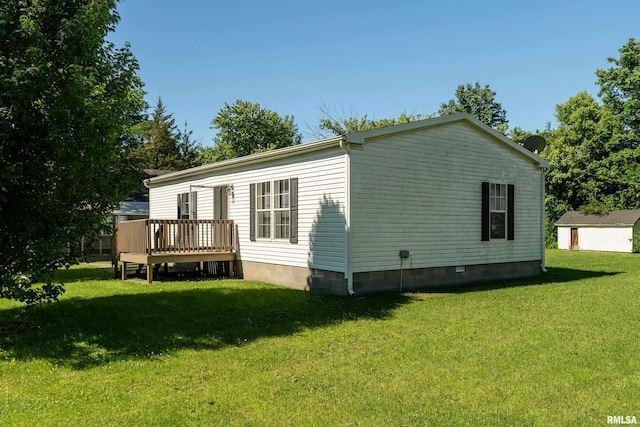 402 S Meadow St, Royalton, IL 62983 - back of property with a wooden deck, a yard, and crawl space