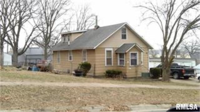 212 21st Pl, Clinton, IA 52732 - view of bungalow