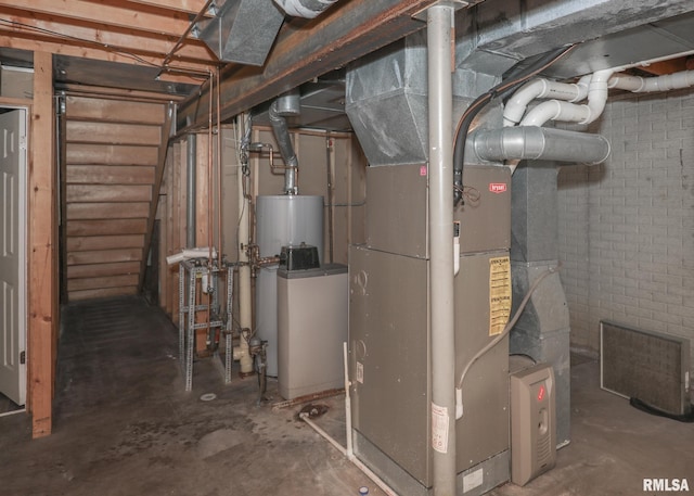 3 Wildwood Trl, Bettendorf, IA 52722 - utilities featuring gas water heater