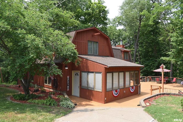 1229 35th Ave, Moline, IL 61265 - photo 1