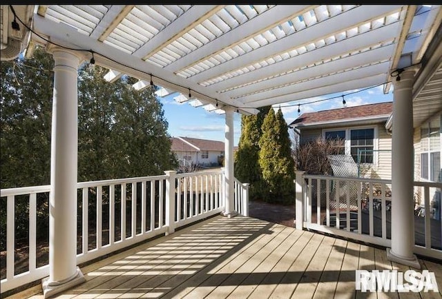 2521 W 63rd St, Davenport, IA 52806 - wooden terrace featuring a pergola