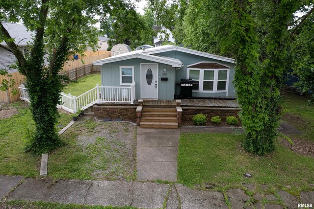 1104 E Lindell St, West Frankfort, IL 62896 - view of front of home