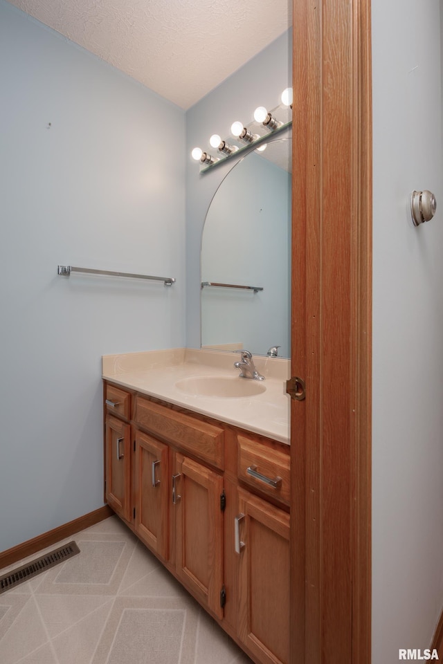 4675 Kynnelworth Dr Unit 301, Bettendorf, IA 52722 - bathroom with vanity