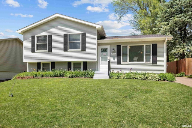 2614 W 59th St, Davenport, IA 52806 - photo 1