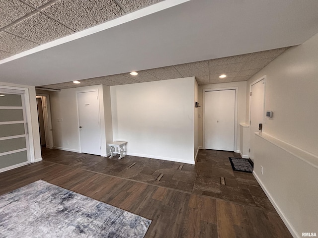 462 Circle Dr, Kewanee, IL 61443 - interior space featuring wood finished floors, baseboards, and recessed lighting
