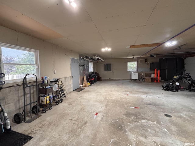 462 Circle Dr, Kewanee, IL 61443 - garage with a garage door opener