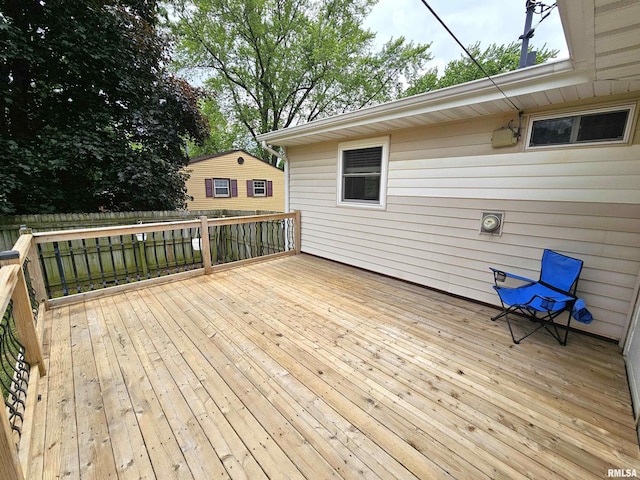 4325 N Lincoln Ave, Davenport, IA 52806 - view of deck