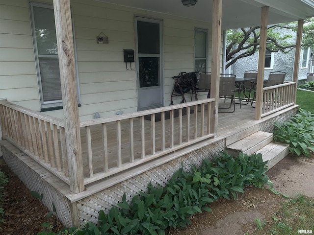 1424 29th Ave, Moline, IL 61265 - view of porch