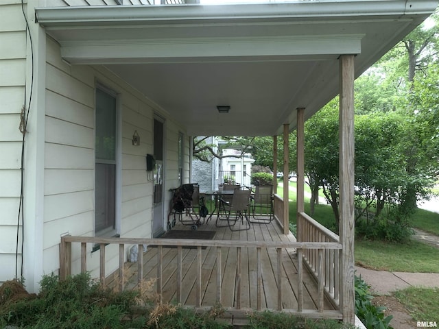 1424 29th Ave, Moline, IL 61265 - view of porch