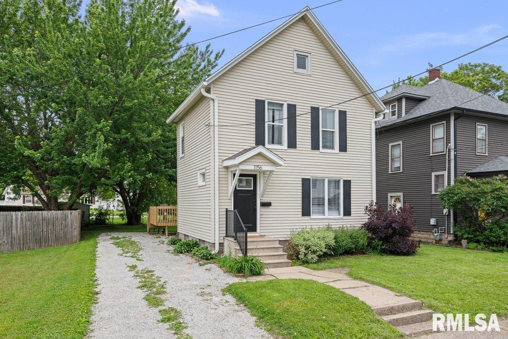 1156 23rd St, Moline, IL 61265 - view of front facade featuring entry steps