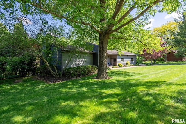 28013 230th St, Le Claire, IA 52753 - view of green lawn
