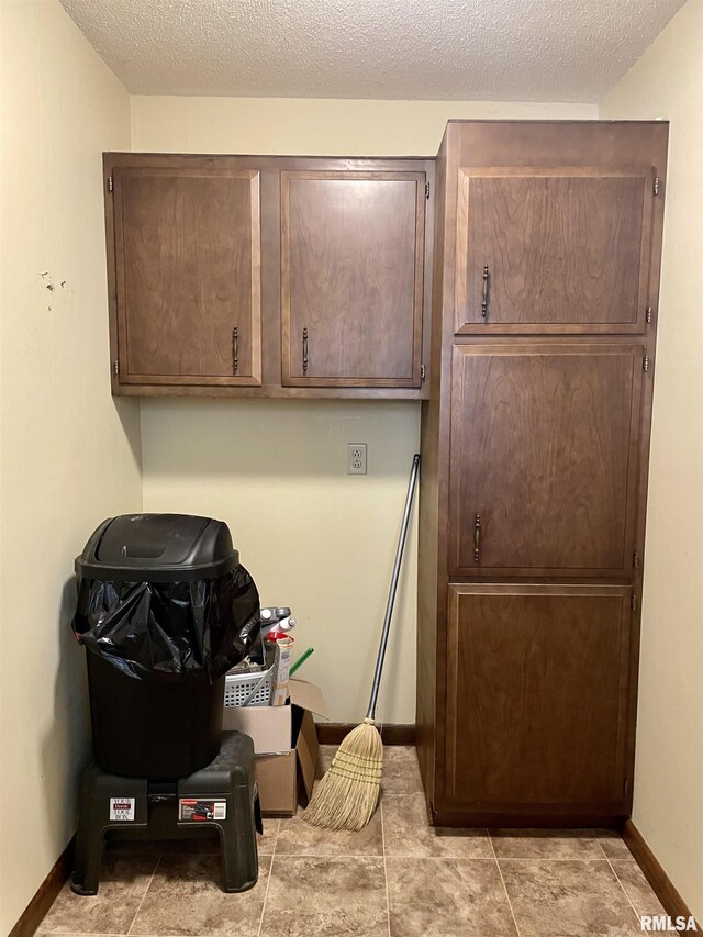201 S Herrmann Dr, Ridgway, IL 62979 - office area featuring baseboards and a textured ceiling