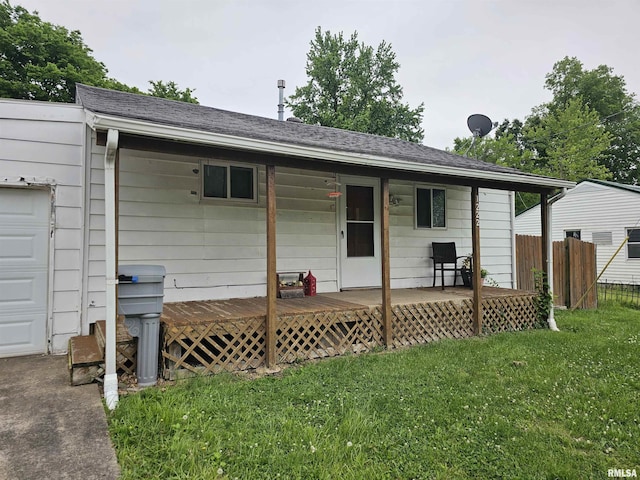 1222 Midway Ct, Marion, IL 62959 - back of house featuring a deck and a garage