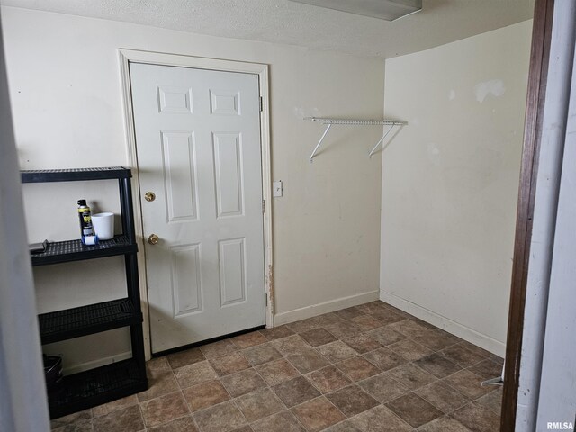 1222 Midway Ct, Marion, IL 62959 - spacious closet featuring stone finish floors