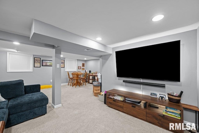 237 Colony Dr, Davenport, IA 52806 - living room with light carpet, recessed lighting, and baseboards