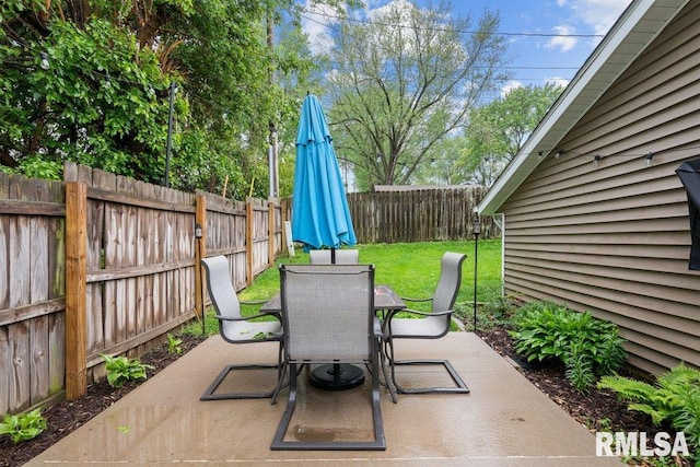 237 Colony Dr, Davenport, IA 52806 - view of patio / terrace with outdoor dining area