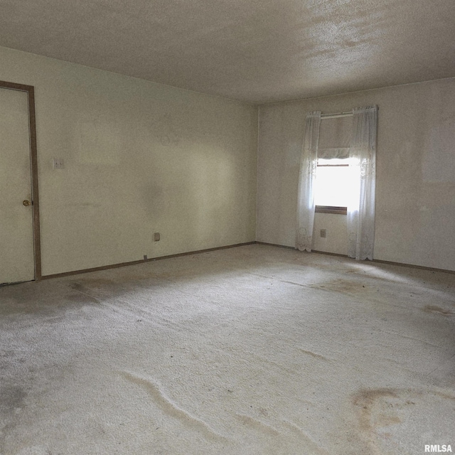 414 S Clayton St, Benton, IL 62812 - view of carpeted spare room