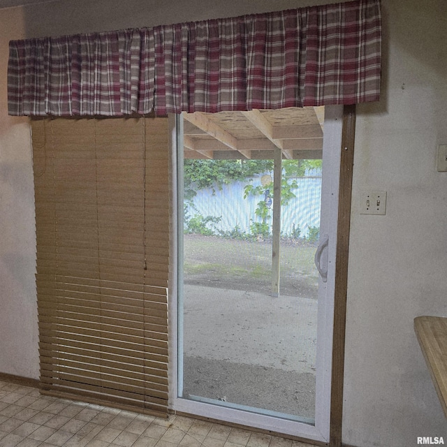 414 S Clayton St, Benton, IL 62812 - view of doorway to outside