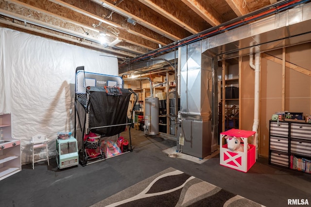 3484 Field Sike Dr, Bettendorf, IA 52722 - unfinished below grade area with water heater