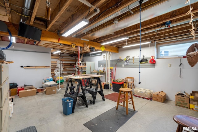 3608 Glengevlin Way, Bettendorf, IA 52722 - below grade area with a workshop area