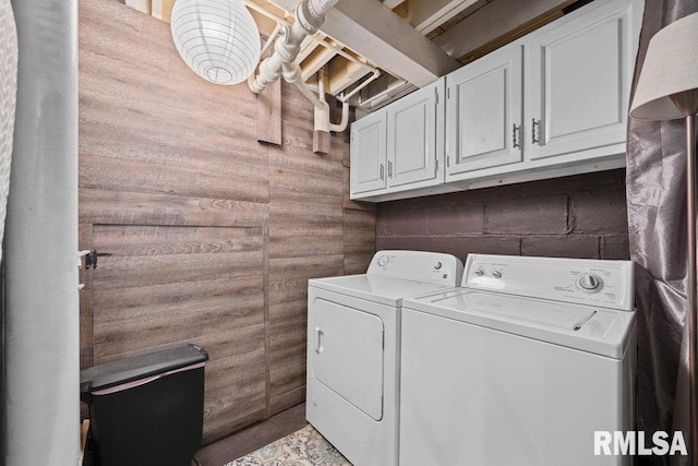 2446 16th Ave, Moline, IL 61265 - laundry area with washing machine and clothes dryer and cabinet space