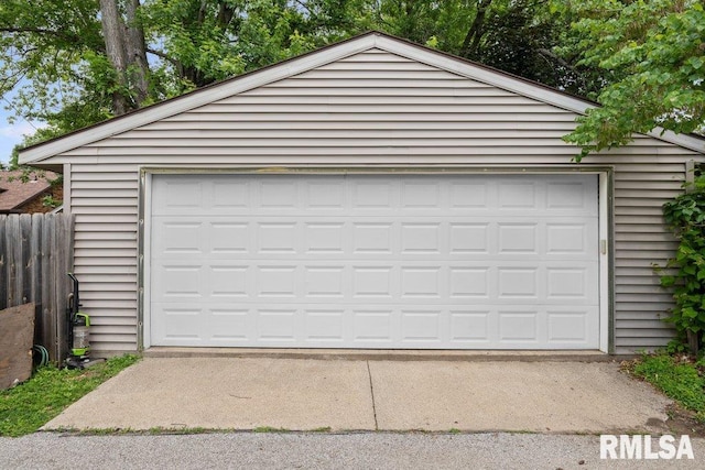 2446 16th Ave, Moline, IL 61265 - view of detached garage
