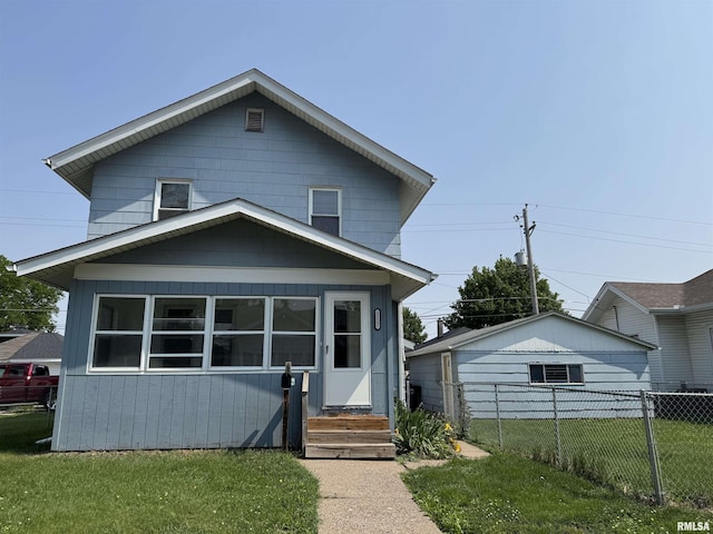 1122 E Colorado St, Davenport, IA 52803 - view of front facade with entry steps