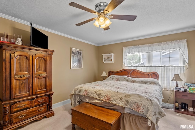 1415 W 59th St, Davenport, IA 52806 - bedroom featuring light colored carpet, crown molding, a textured ceiling, baseboards, and a ceiling fan