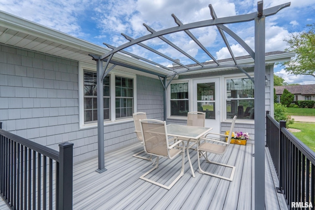 1415 W 59th St, Davenport, IA 52806 - deck featuring outdoor dining area