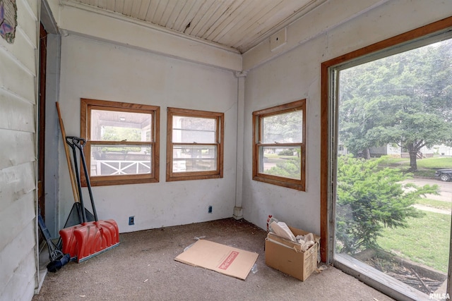 627 5th Ave S, Clinton, IA 52732 - view of unfurnished sunroom