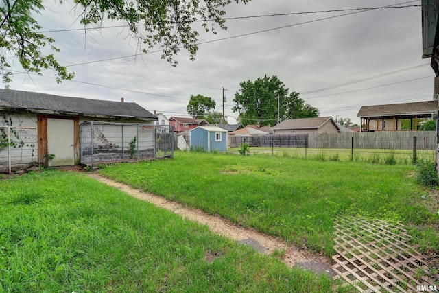 627 5th Ave S, Clinton, IA 52732 - view of yard
