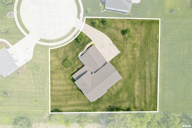 4691 Hidden Lake Ct, Bettendorf, IA 52722 - aerial view of property's location featuring property boundaries highlighted