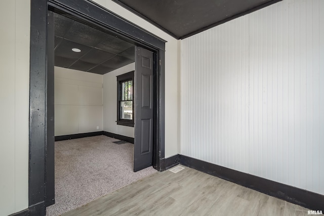 1522 Bridge Ave, Davenport, IA 52803 - unfurnished room with wood finished floors and baseboards