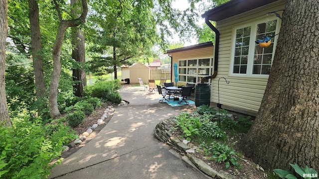 2606 4th Street Ct, East Moline, IL 61244 - view of patio