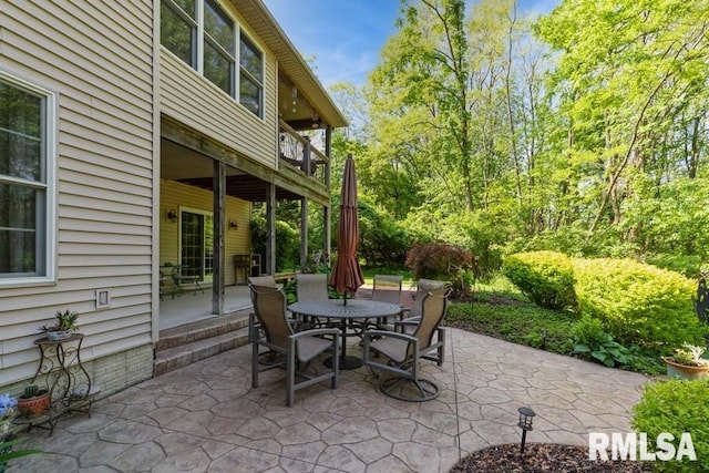 461 45th Ave, East Moline, IL 61244 - view of patio / terrace featuring outdoor dining area