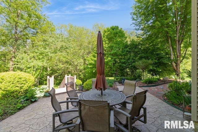 461 45th Ave, East Moline, IL 61244 - view of patio / terrace featuring outdoor dining area