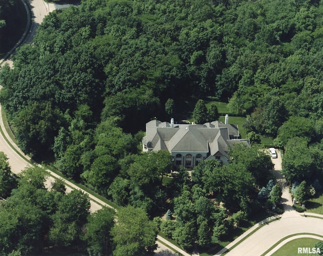 2 Hickory Ct, Rock Island, IL 61201 - aerial view of property and surrounding area featuring a forest
