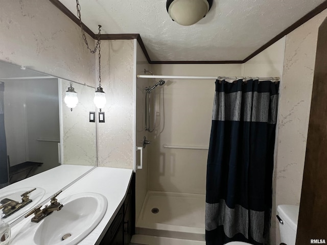 1210 Peterson Ave, Johnston City, IL 62951 - bathroom featuring toilet, a shower with curtain, vanity, and a textured ceiling