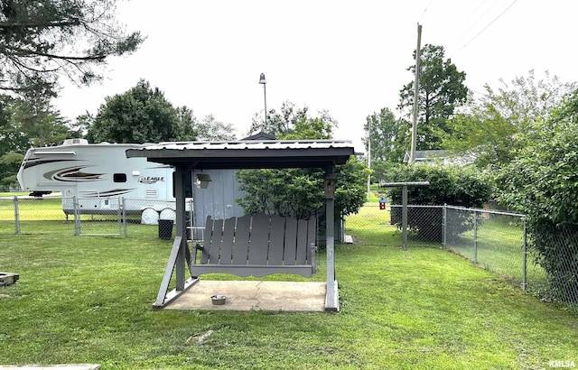 1210 Peterson Ave, Johnston City, IL 62951 - view of yard
