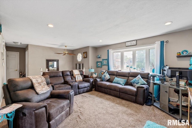3110 N Pine St, Davenport, IA 52806 - living room featuring carpet floors, recessed lighting, and ceiling fan